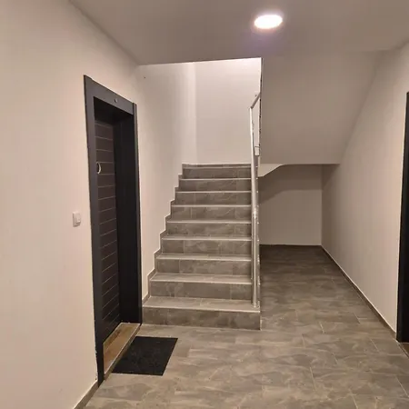 Teja- New For 4 Person With Free Parking Space