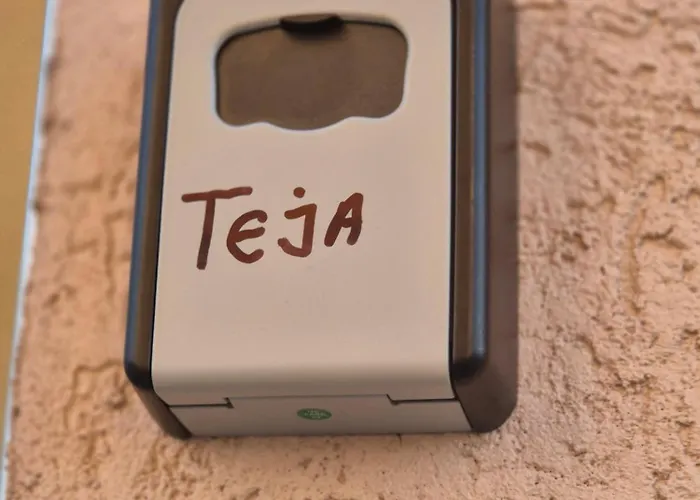 Teja- New For 4 Person With Free Parking Space 贝尔格莱德