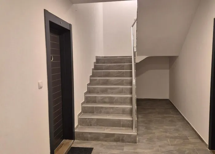 Teja- New For 4 Person With Free Parking Space